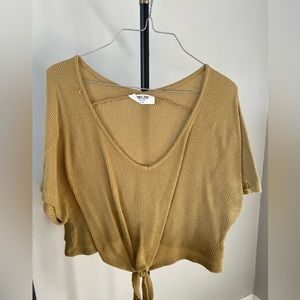 Light green short sleeve crop top